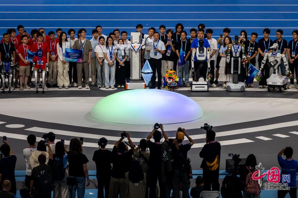 2025世界人形机器人运动会闭幕 世界人形机器人运动联合会宣告成立 - 湖南省人工智能协会